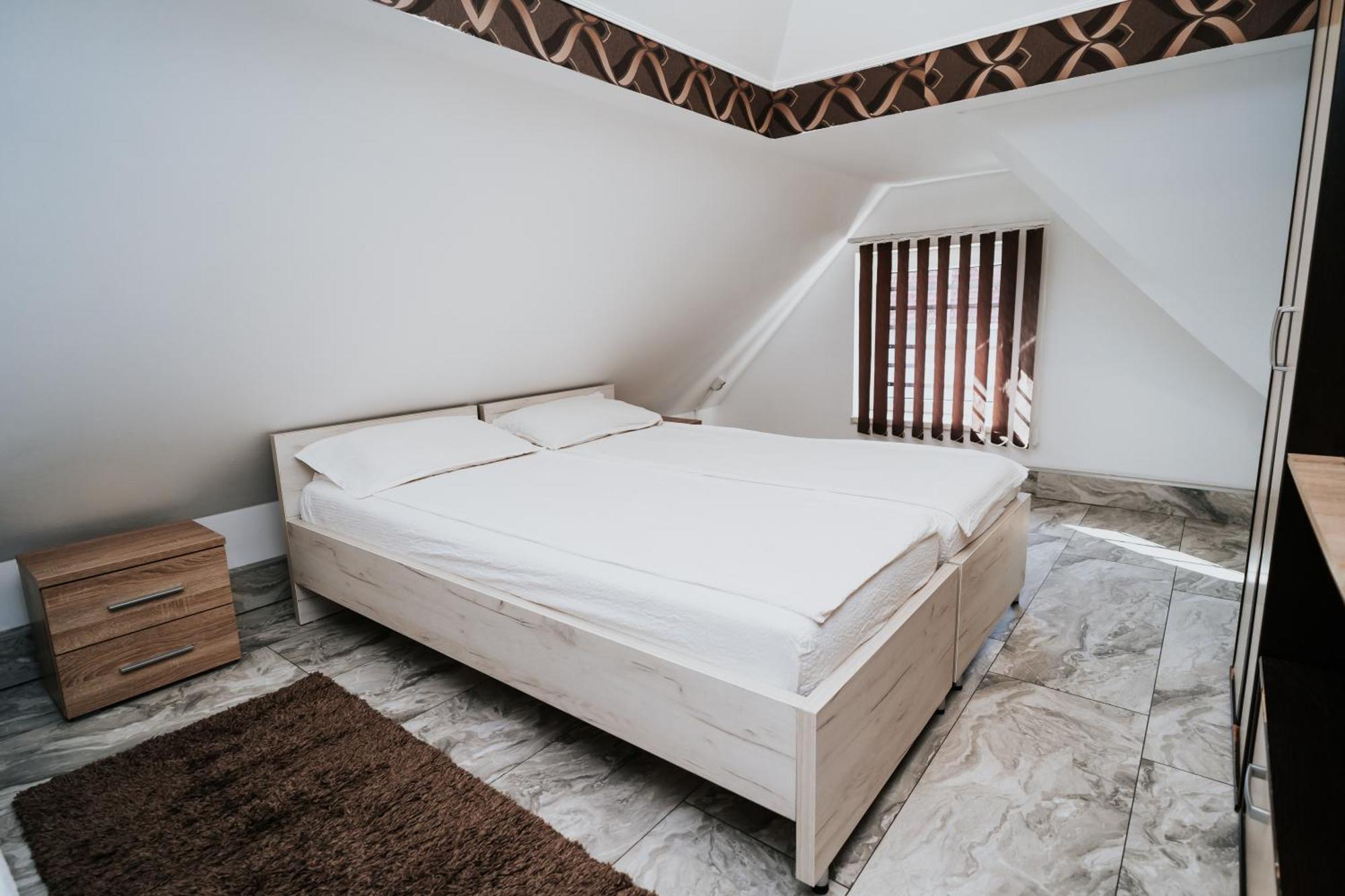 Apartment Attic Sibiu Extérieur photo